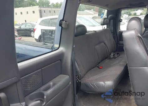 2001 Chevrolet Silverado 1500 from USA, damaged, VIN 2GCEC19W211179643